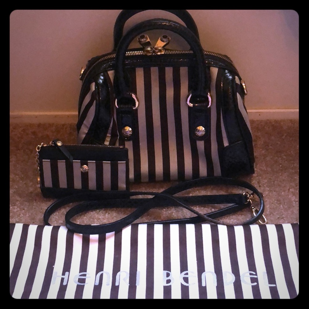 Henri Bendel Petite Barrel Coin Purse Dust Bag